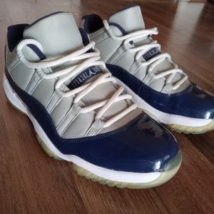 Jordan retro Georgetown 11s